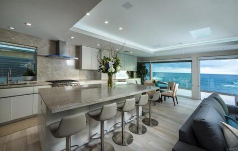 Dolphin Place, La Jolla, 加州 92037, 美國
