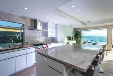 Dolphin Place, La Jolla, 加州 92037, 美國