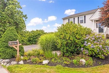 39 President Drive, Narragansett, Rhode Island 02882