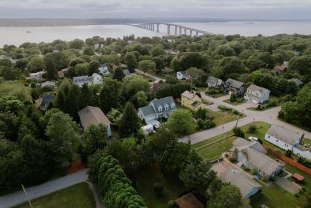 21 Helm Street, Jamestown, Rhode Island 02835
