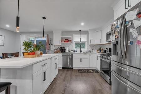 8 Gale Court, North Providence, RI 02904, USA