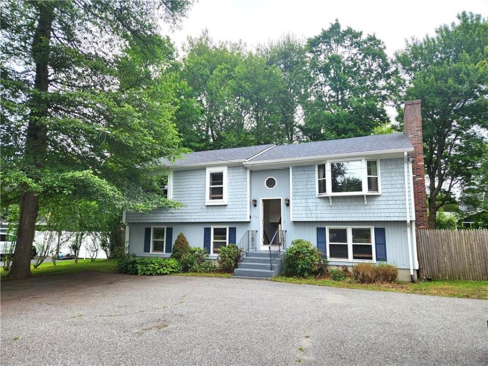 239 Old North Road, South Kingstown, Rhode Island 02881