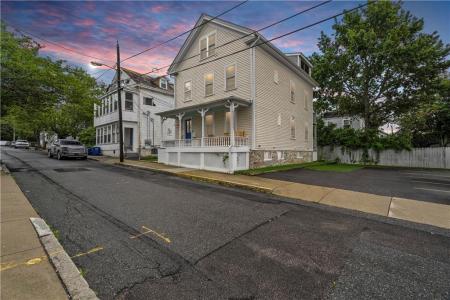 13 Dean Avenue, Newport, RI 02840, USA