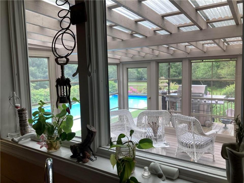 21 Memory Lane, Hopkinton, Rhode Island 02804