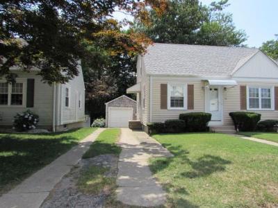 21 Hemlock Avenue, Cranston, Rhode Island 02910