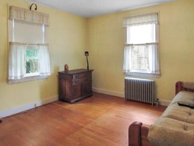 21 Hemlock Avenue, Cranston, RI 02910, USA