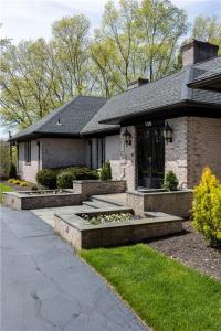 136 White Birch Circle, Scituate, RI 02831, USA