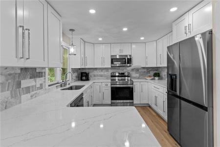 8 Woodsia Road, Narragansett, Rhode Island 02874