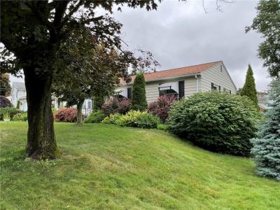 19 Leawood Drive, Cranston, Rhode Island 02920