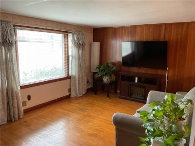 19 Leawood Drive, Cranston, Rhode Island 02920