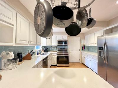 24 High Street, Middletown, Rhode Island 02842