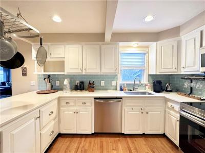 24 High Street, Middletown, Rhode Island 02842