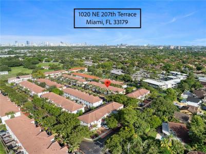 1020 NE 207th Ter, Miami, Florida 33179, USA