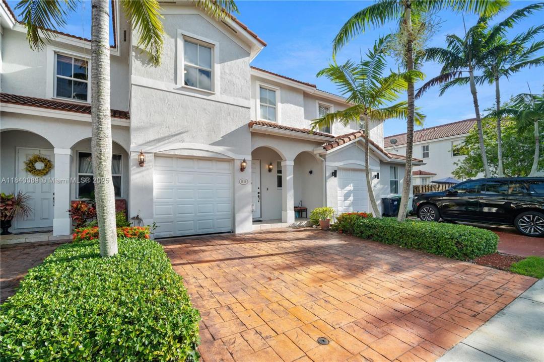 1020 NE 207th Ter, Miami, Florida 33179, HOA KỲ