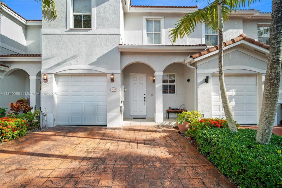 1020 NE 207th Ter, Miami, Florida 33179, HOA KỲ