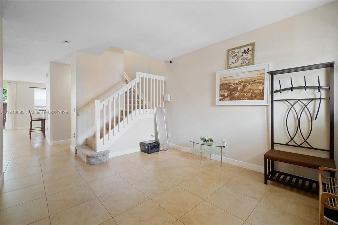 1020 NE 207th Ter, Miami, Florida 33179, HOA KỲ