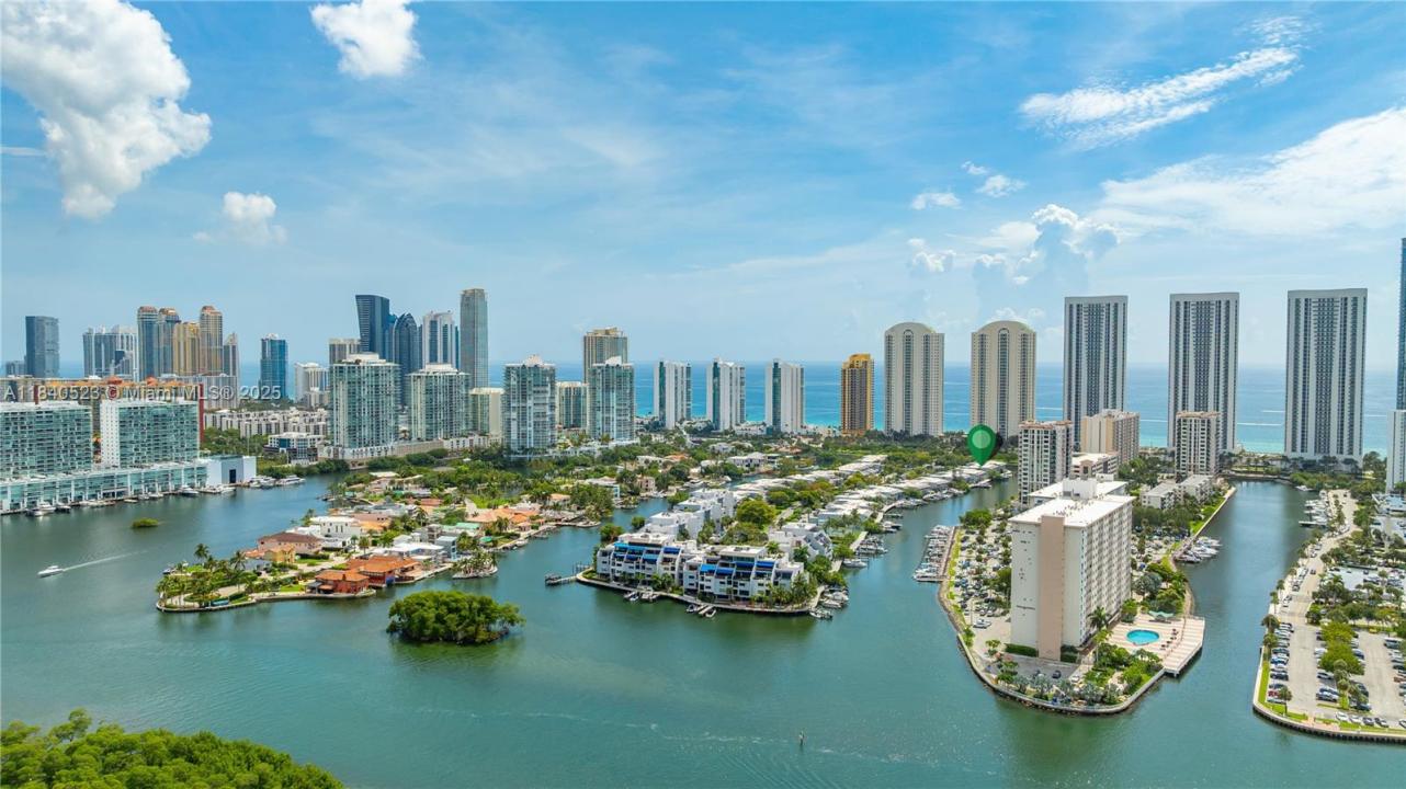 214 Poinciana Dr 204, Sunny Isles Beach, Florida 33160, Estados Unidos
