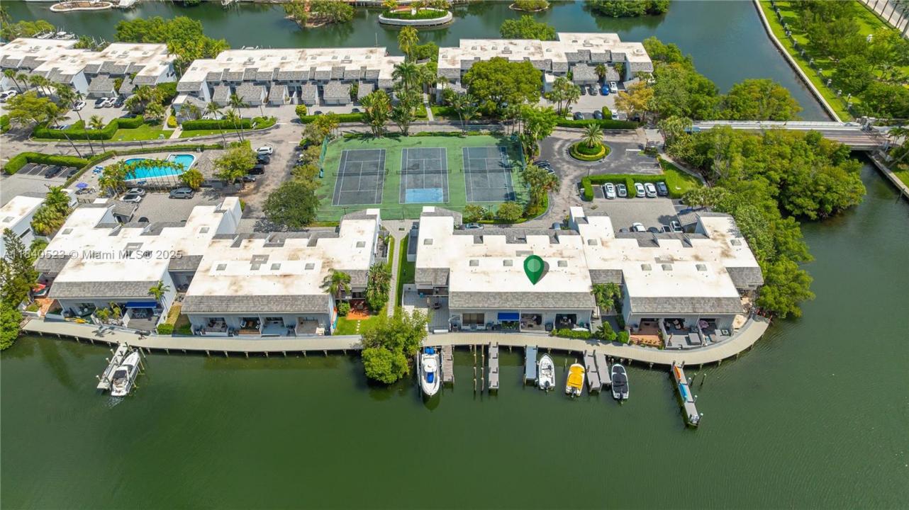 214 Poinciana Dr 204, Sunny Isles Beach, Florida 33160, Estados Unidos