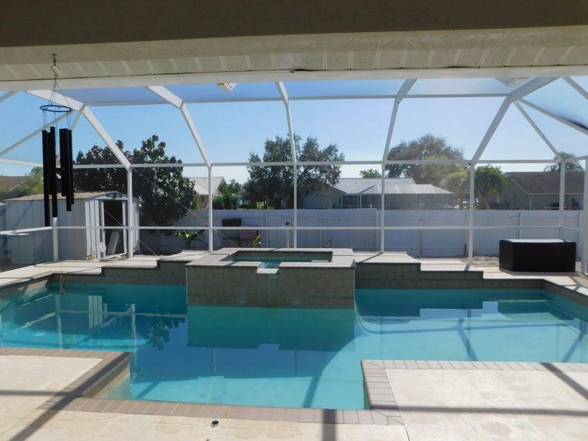 680 Manhattan Street E, Lehigh Acres, Florida 33974