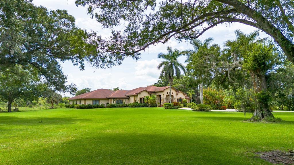 2085 SE 4th St, Okeechobee, Floride 34974, États-Unis