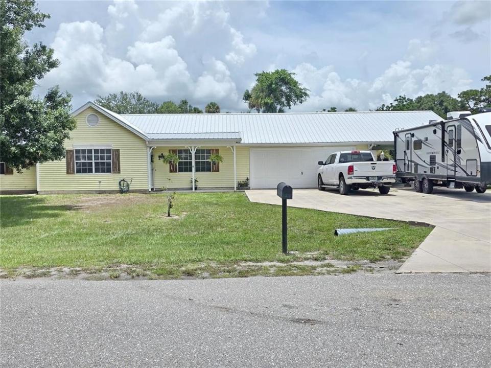 3701 SE 25th St, Okeechobee, Floride 34974, États-Unis