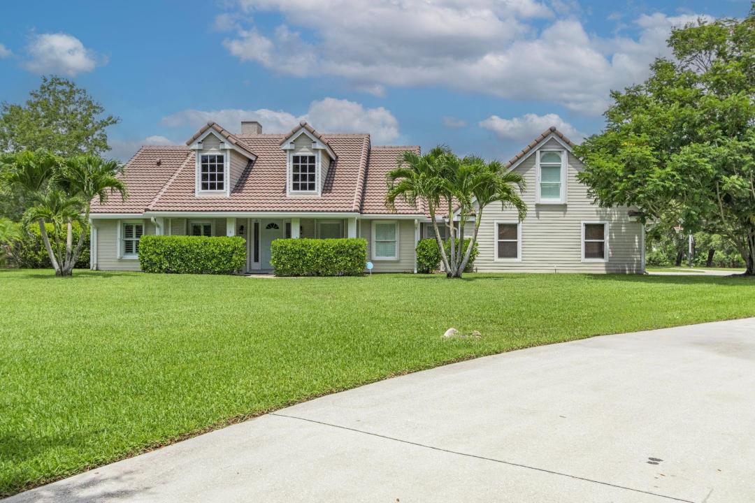 5703 Lago Del Sol Drive, Lake Worth, Florida 33449