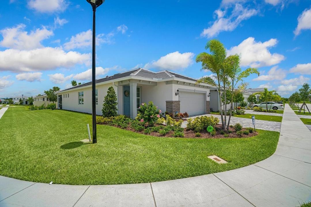 4550 Jolly Roger Manor, Vero Beach, Florida 32967