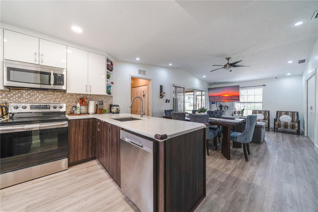 5400 S Lakewood Cir S D, Margate, 佛罗里达州 33063, 美国