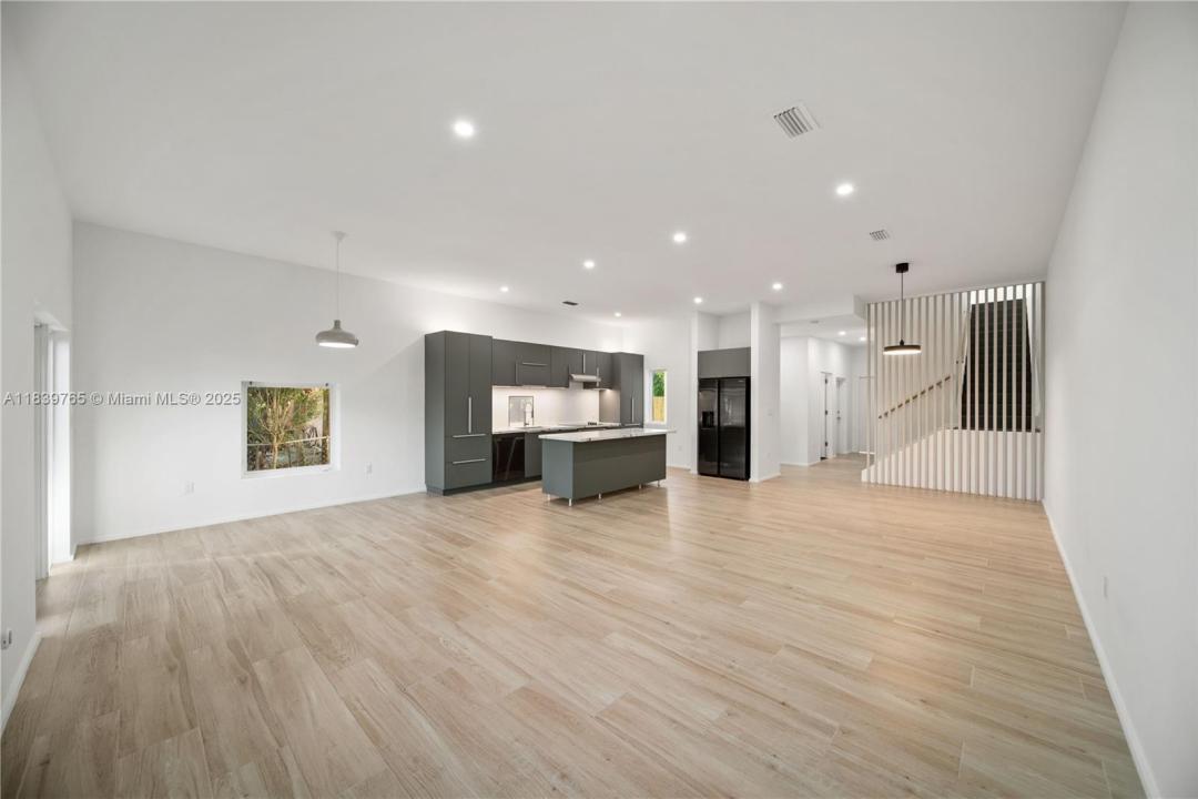 3435 NW 9th Ct 3435, Miami, Florida 33127, Stati Uniti