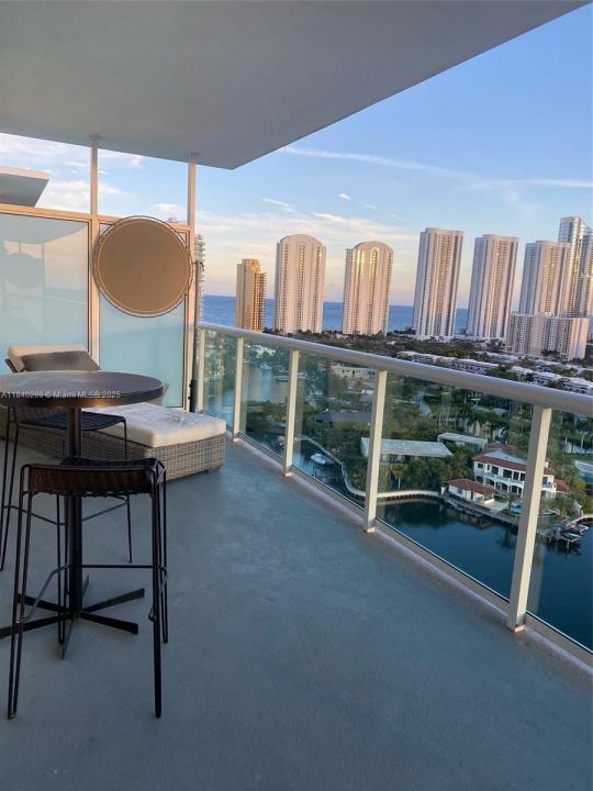 400 Sunny Isles Blvd 2007, Sunny Isles Beach, フロリダ 33160, アメリカ合衆国