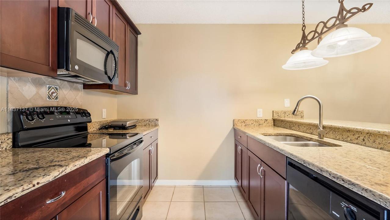 135 Heritage Way, West Palm Beach, Florida 33407, USA