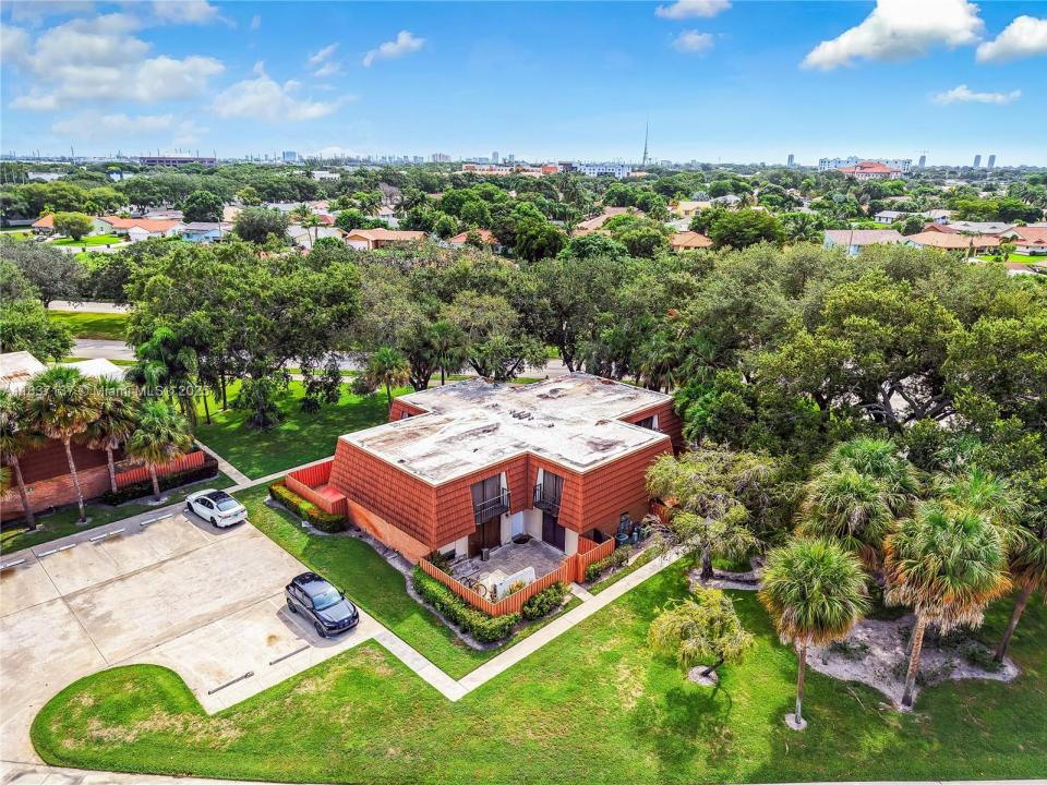 135 Heritage Way, West Palm Beach, Florida 33407, USA