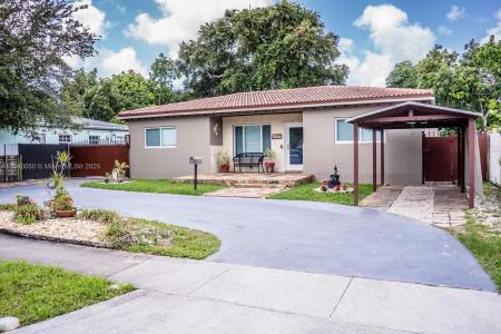 1004 NE 151st Ter, North Miami Beach, Florida 33162, USA