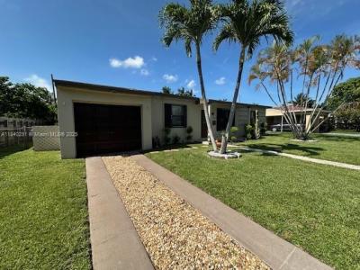 855 NE 178th Ter, Miami, Florida 33162, USA