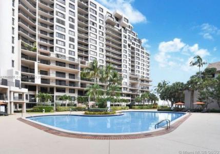 540 Brickell Key Dr 310, Miami, Florida 33131, USA