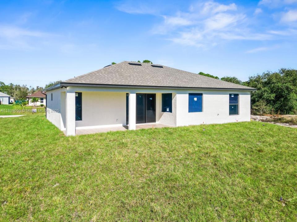 2803 44TH ST SW, Lehigh Acres, فلوريدا 33976, الولايات المتحدة