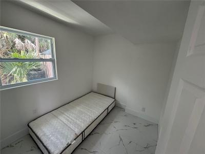 729 NW 19th Ave REAR, Fort Lauderdale, Florida 33311, USA