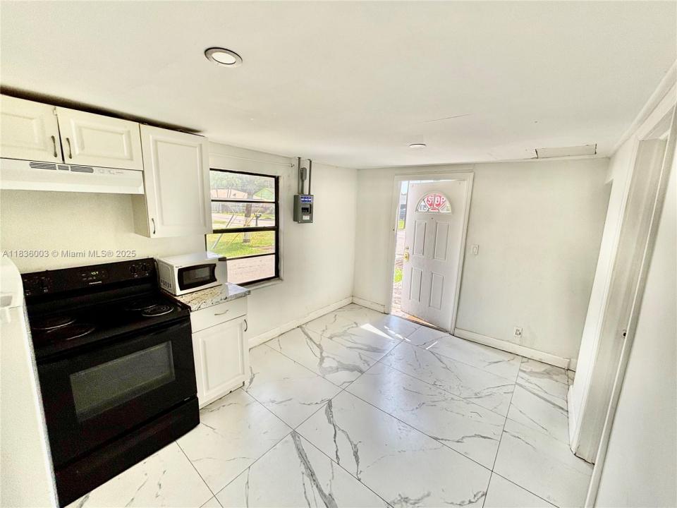 729 NW 19th Ave FRONT, Fort Lauderdale, 佛羅里達州 33311, 美國