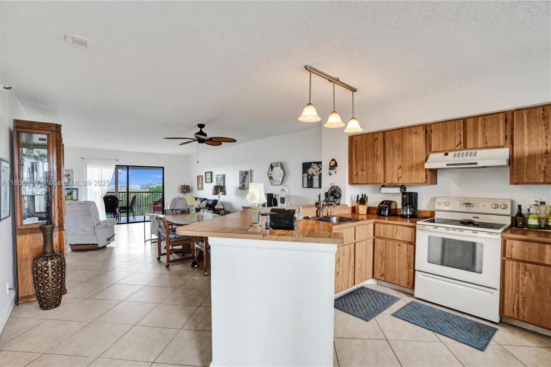2215 Cypress Island Dr 707, Pompano Beach, Florida 33069, USA