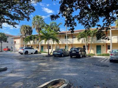 3276 NW 102nd Ter 201-E, Coral Springs, Florida 33065, USA