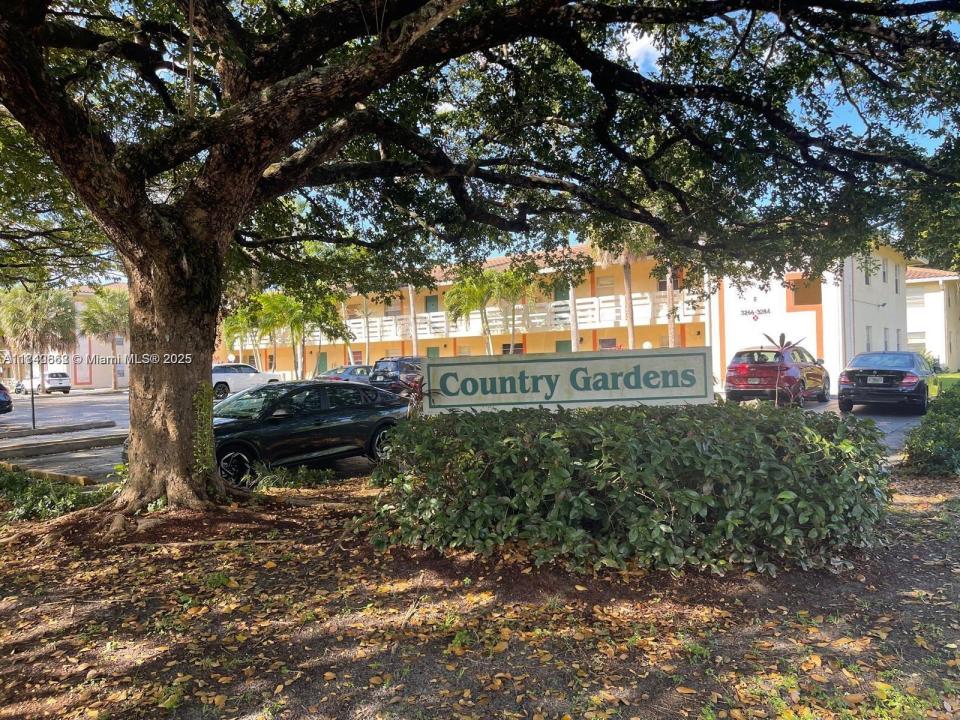 3276 NW 102nd Ter 201-E, Coral Springs, Florida 33065, HOA KỲ