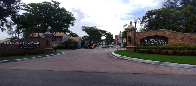 9719 N New River Canal Rd 308, Plantation, Florida 33324, USA