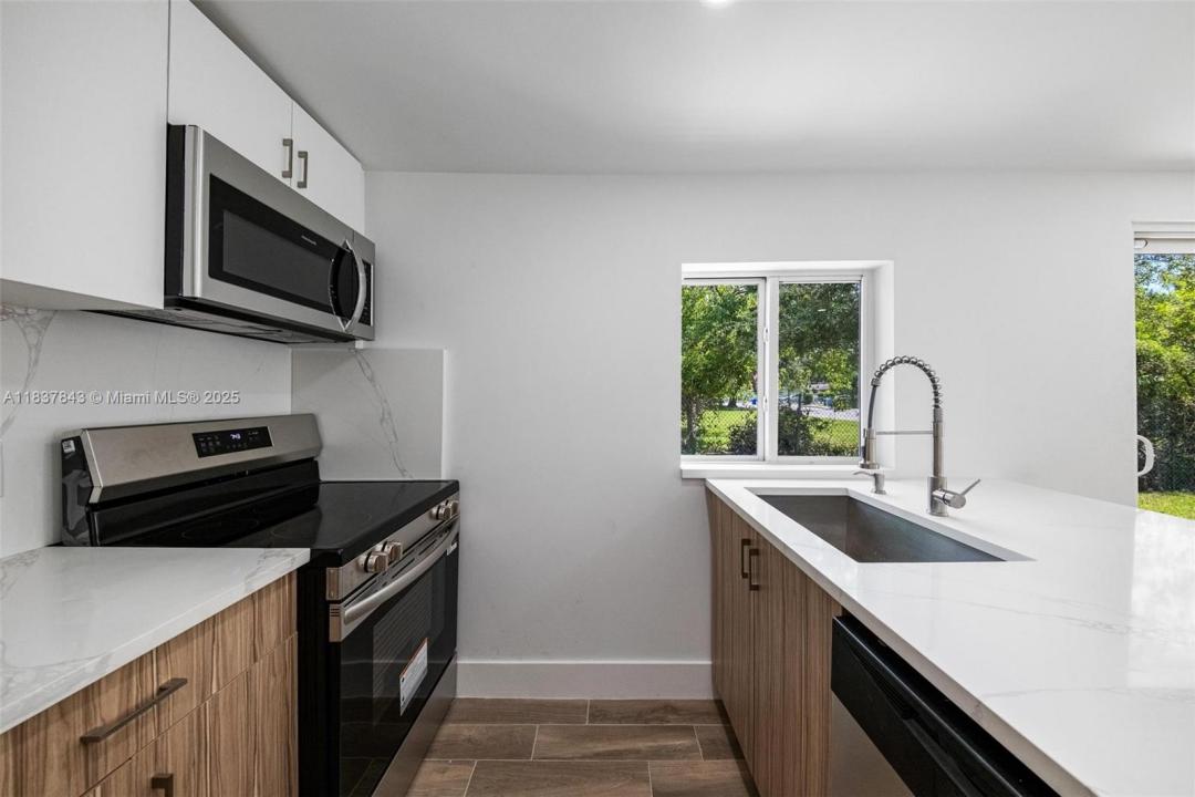 5900 NW 5th Ct, Miami, Florida 33127, Amerika Birleşik Devletleri