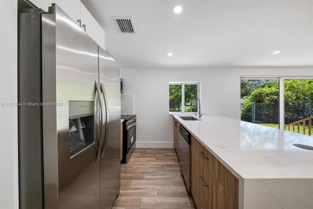 5900 NW 5th Ct, Miami, Florida 33127, Amerika Birleşik Devletleri