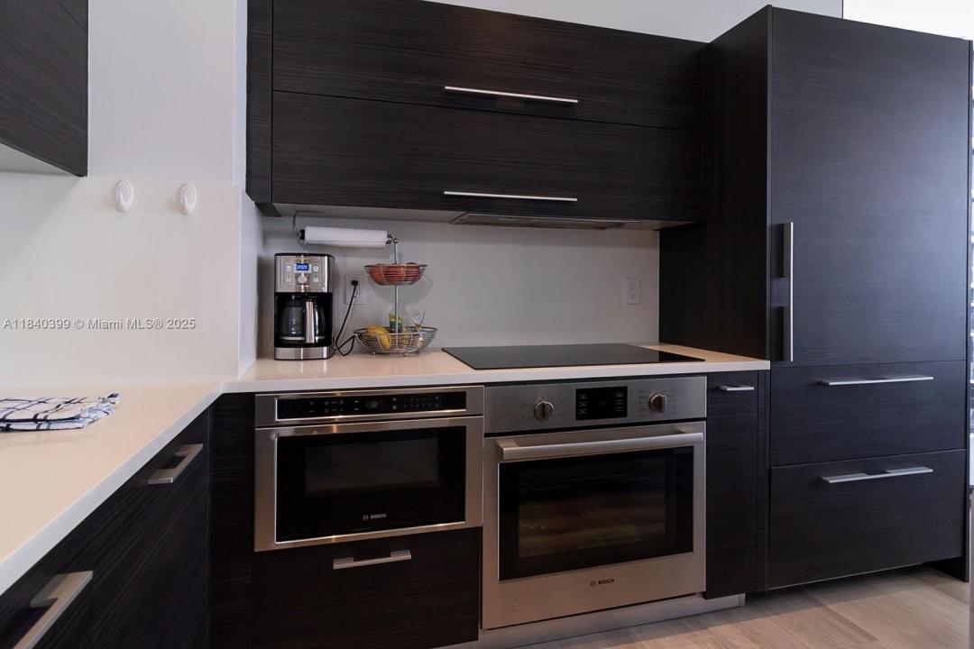 45 SW 9th St 4501, Miami, Florida 33130, Amerika Birleşik Devletleri