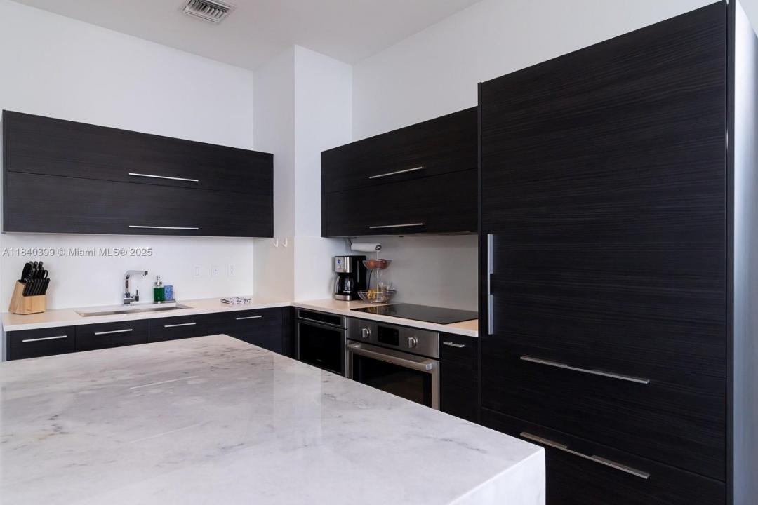 45 SW 9th St 4501, Miami, Florida 33130, Amerika Birleşik Devletleri