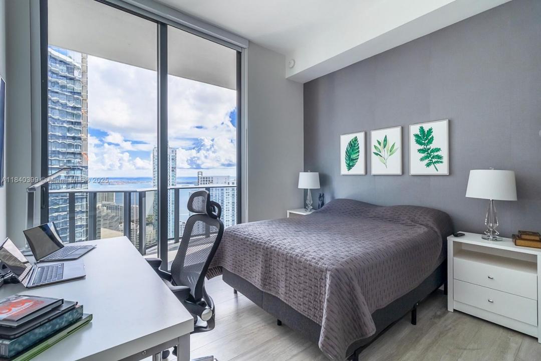45 SW 9th St 4501, Miami, Florida 33130, Amerika Birleşik Devletleri