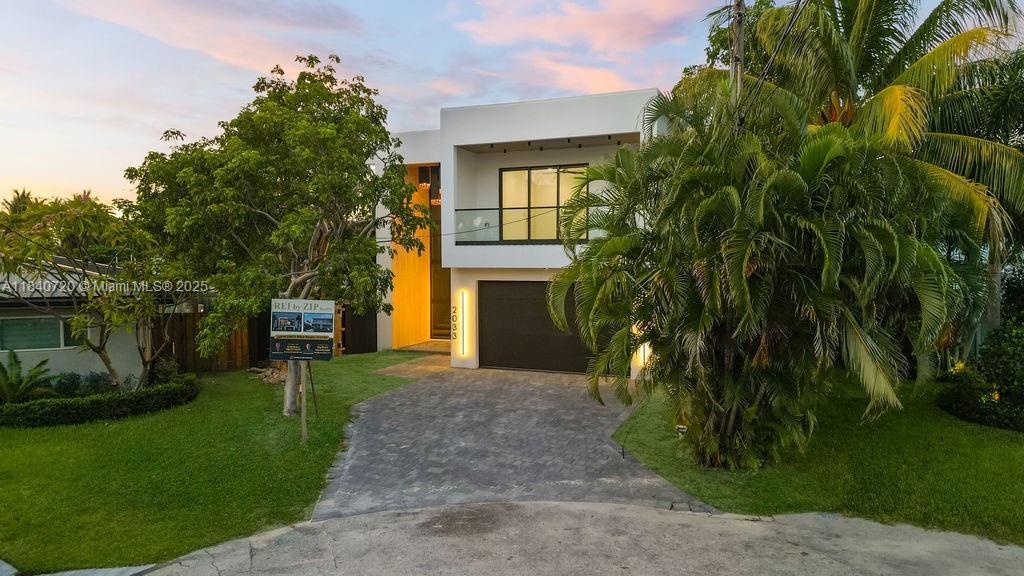 2033 NE 22nd St, Wilton Manors, Florida 33305