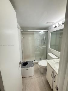 600 NE 36th St 204, Miami, Florida 33137, USA