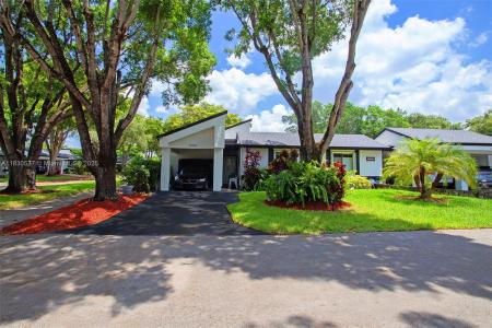 16041 Fairway Ter 121, Weston, Florida 33326, USA